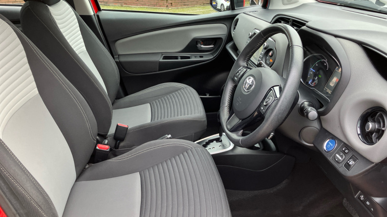 Toyota Yaris 1.5 Hybrid Icon Tech 5dr CVT Hybrid Hatchback